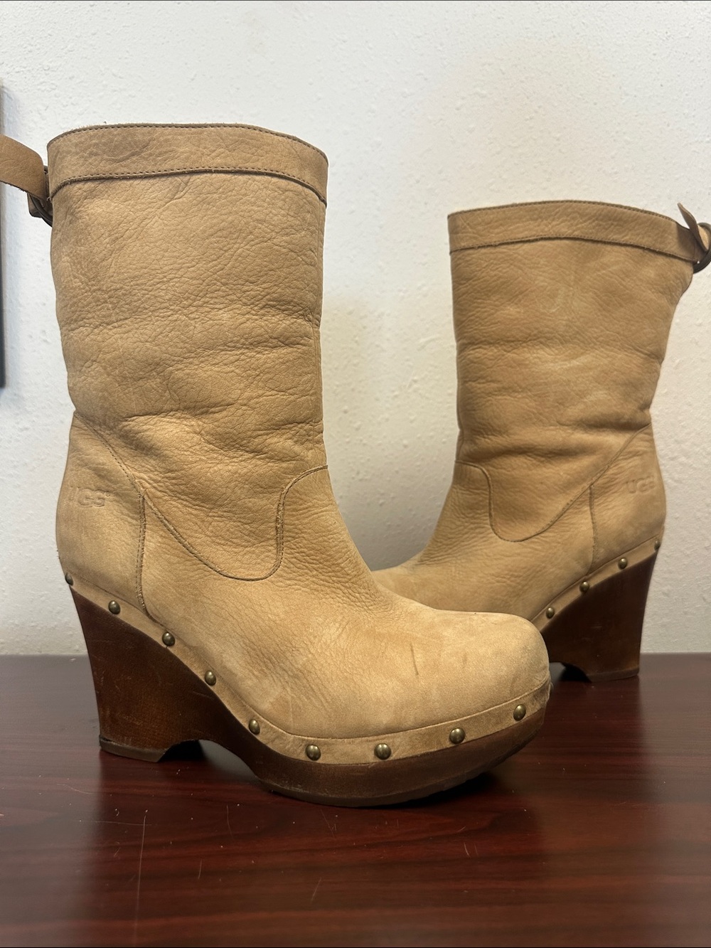 UGG y2k wood Wedge Clog Boots in Tan  Leather shearling lined